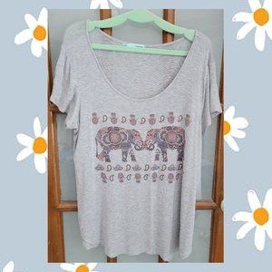 Maurices Scoop Neck Graphic Elephant Tee (Heather Gray)